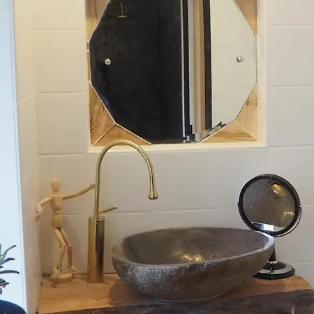 Moulin Bas, Pres De La Riviere Carnac-Rouffiac