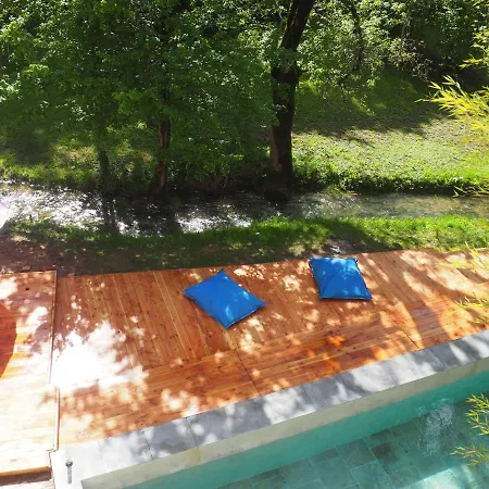 Bed & Breakfast Moulin Bas, Pres De La Riviere Carnac-Rouffiac