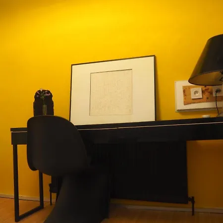 Couette-café Moulin Bas, Prés De La Rivière